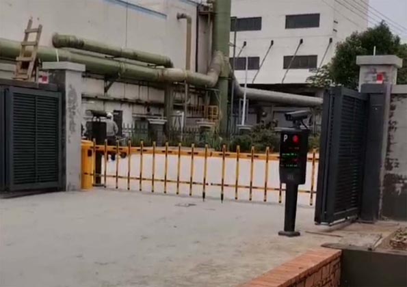 南京六合區(qū)長蘆折疊門1