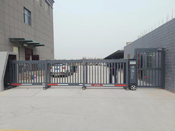 分段門(mén)案例
